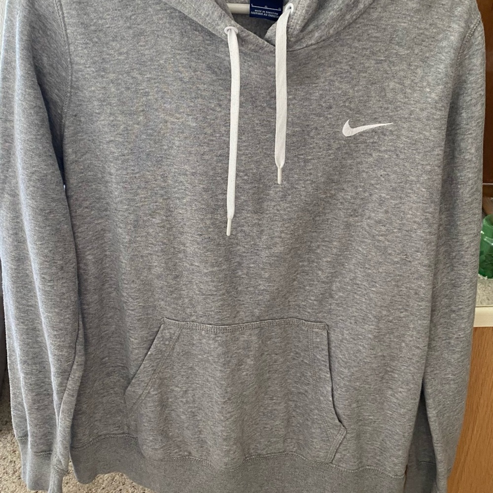 Nike hoodie size Large